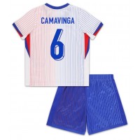 Camisa de Futebol França Eduardo Camavinga #6 Equipamento Secundário Infantil Europeu 2024 Manga Curta (+ Calças curtas)